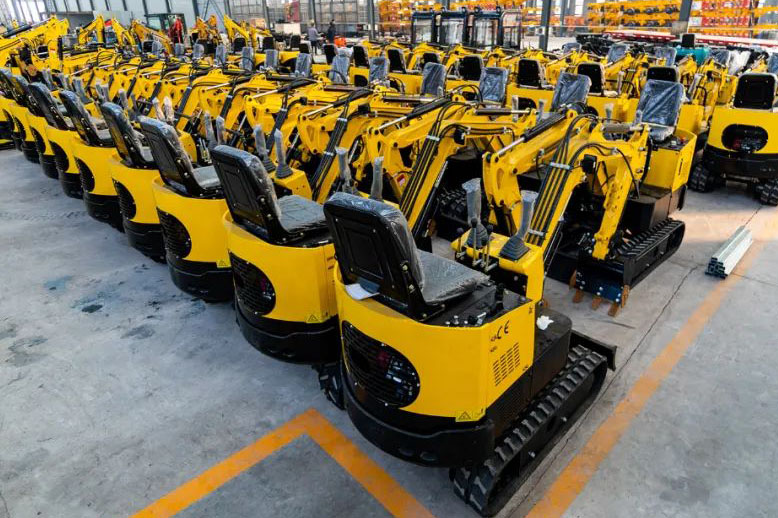 山東帥小伙裸辭高薪工作，網上賣挖掘機，年銷售1.4億！