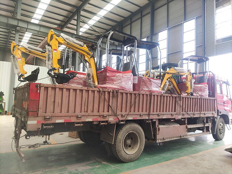 6臺HT10B小型挖掘機發往意大利