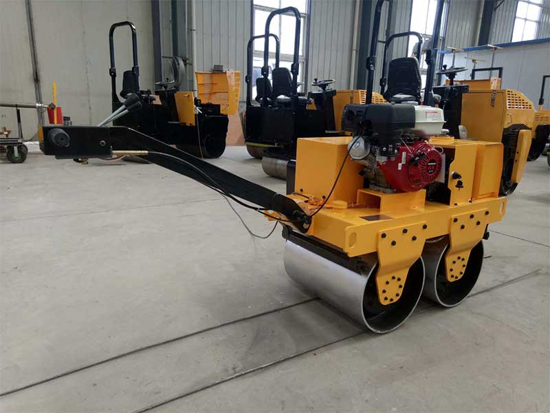 小型壓路機冬季保養小知識