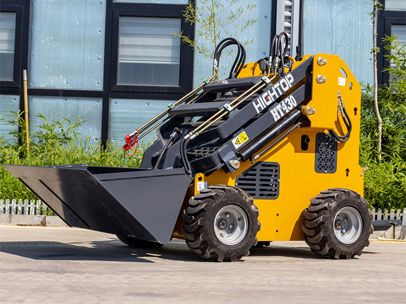 HT430Y輪式滑移裝載機在建筑項目中的表現